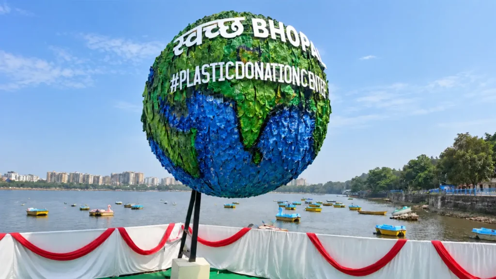 Read more about the article Plastic Bottle Globe